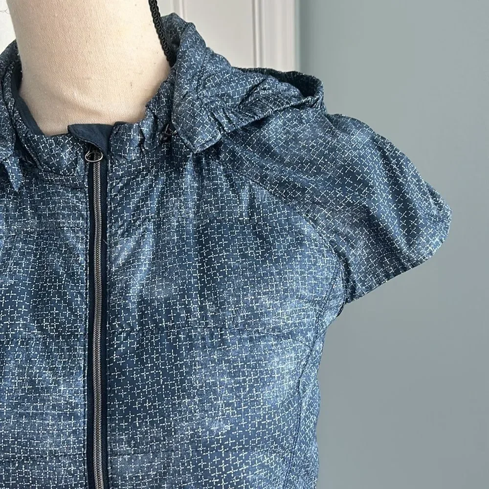 Lululemon Spring Fling Puffy Vest Size 4 Sashiko Cross Inkwell Ghost